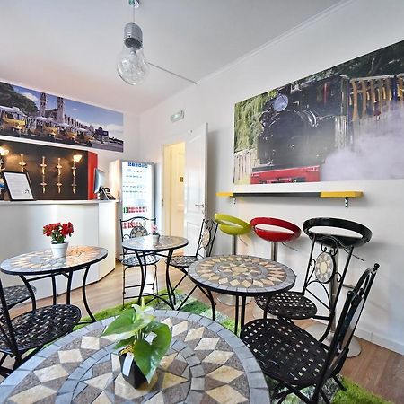 Train Lisbon Hostel ภายนอก รูปภาพ