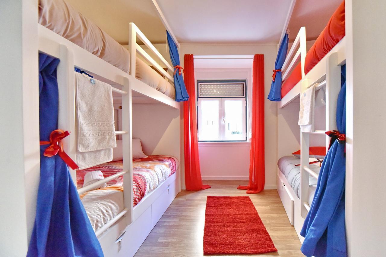 Train Lisbon Hostel ภายนอก รูปภาพ