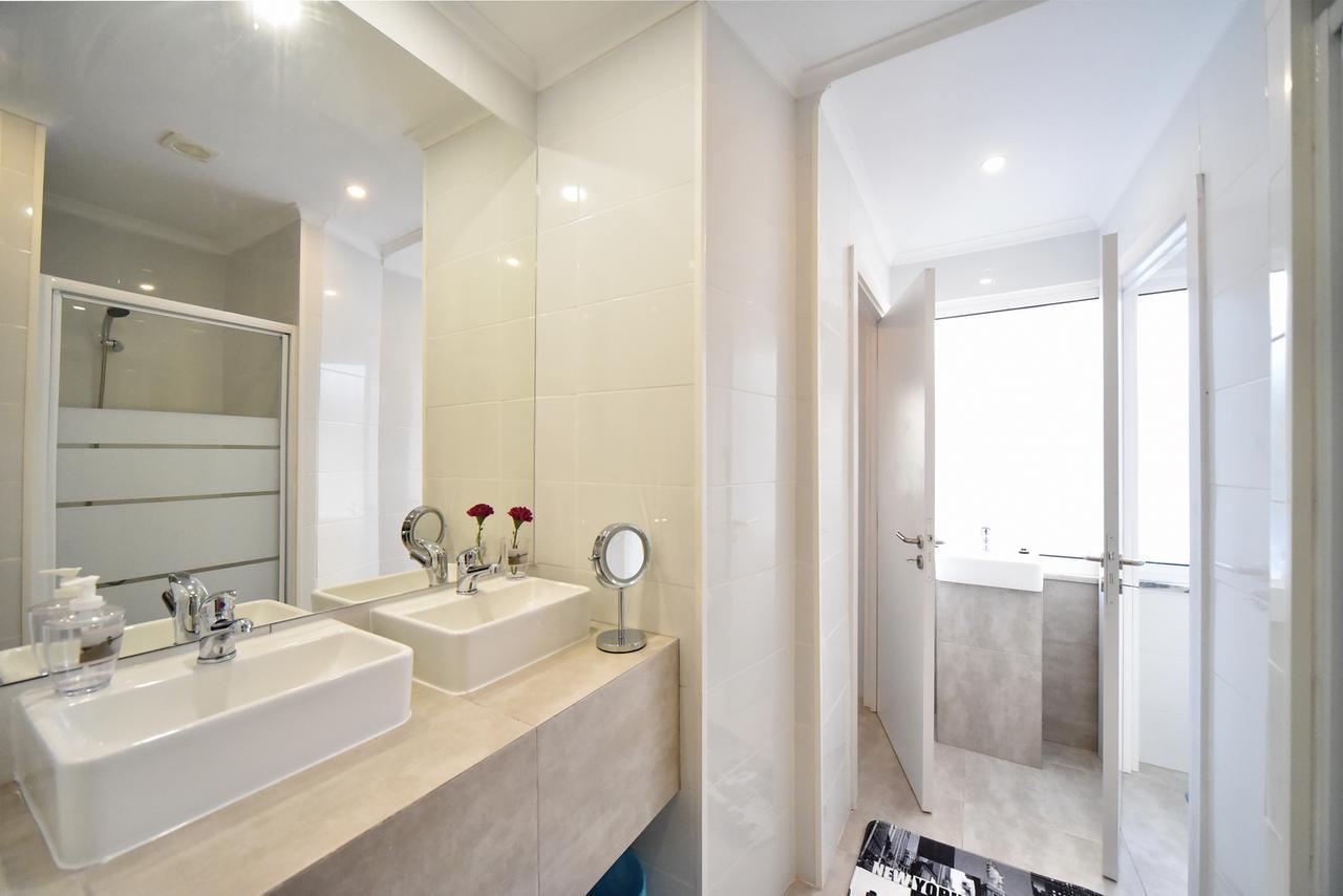 Train Lisbon Hostel ภายนอก รูปภาพ