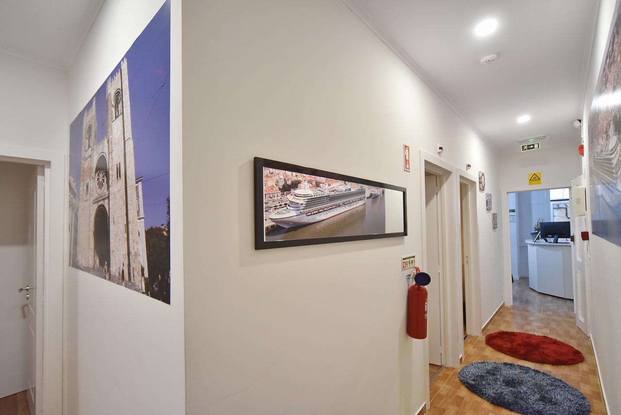 Train Lisbon Hostel ภายนอก รูปภาพ