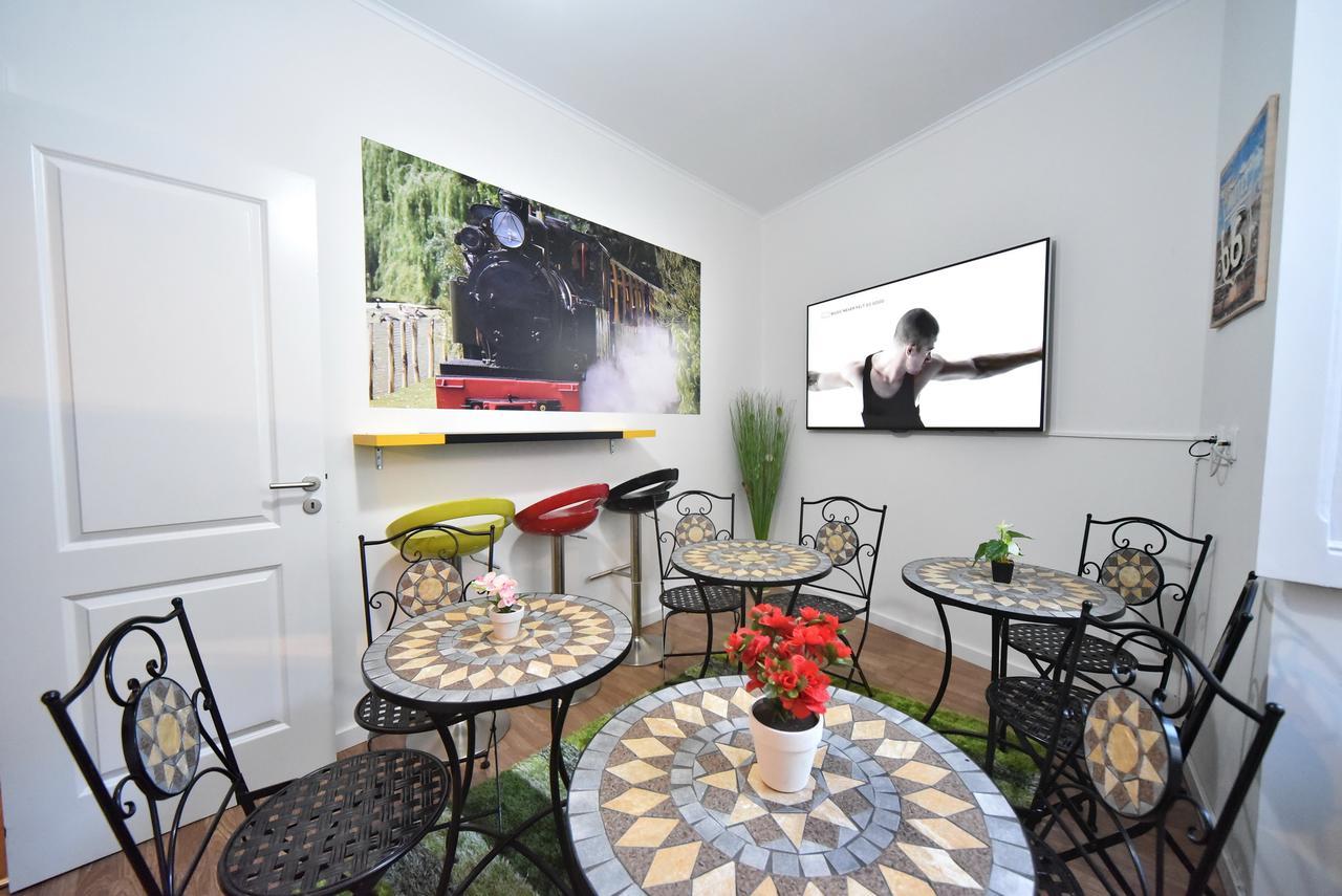 Train Lisbon Hostel ภายนอก รูปภาพ