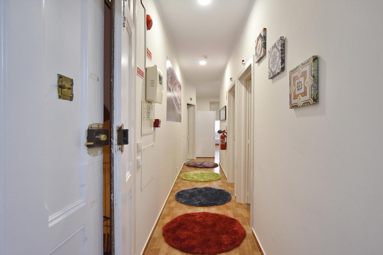 Train Lisbon Hostel ภายนอก รูปภาพ